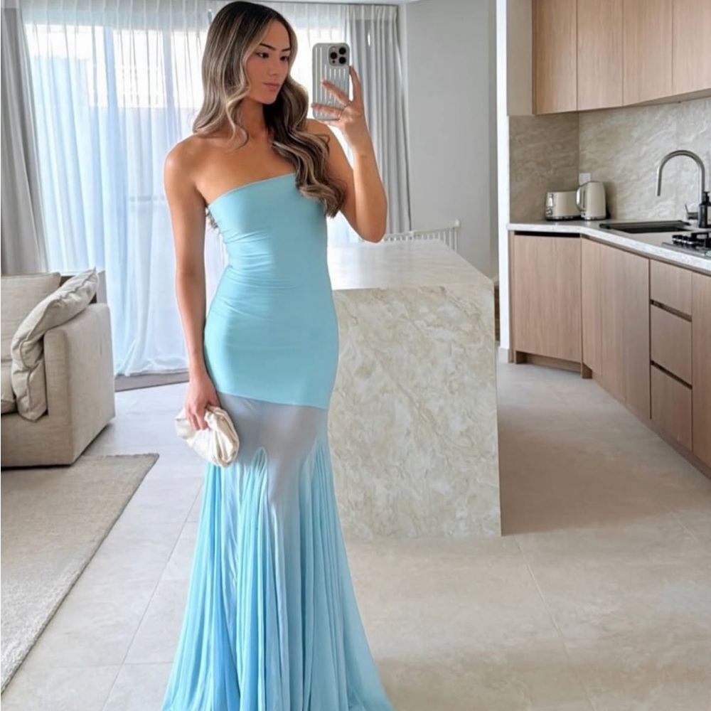 Chic Strapless Light Blue Dress